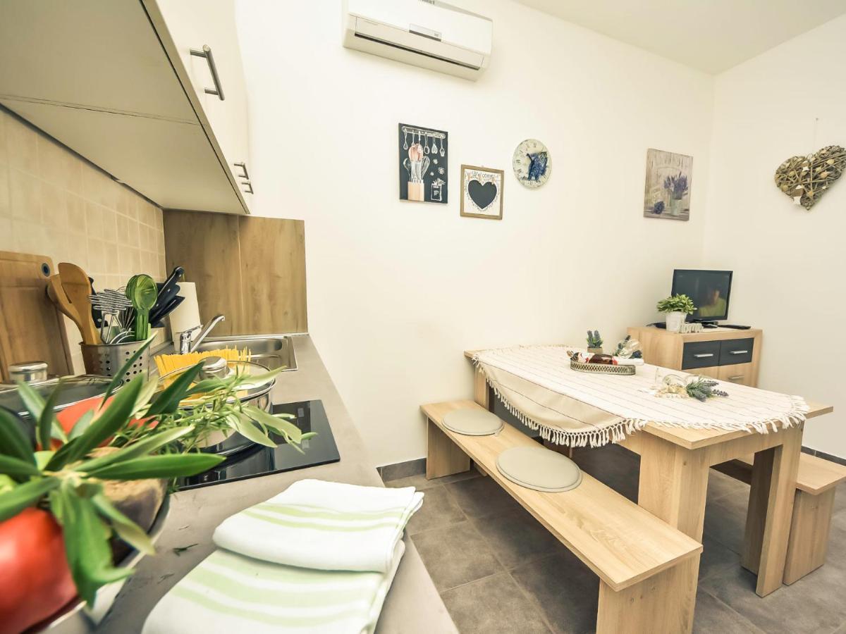Apartment Snjezana-2 By Interhome Karlobag Luaran gambar